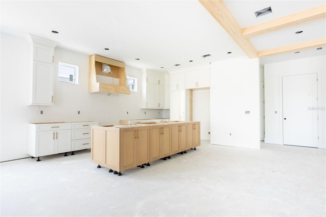 2071 Illinois Avenue Ne, Saint Petersburg, FL 33703 Photo