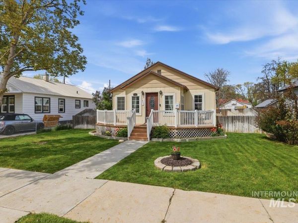 711 7th Ave, Nampa, ID 83651