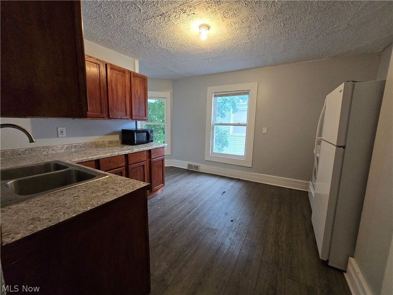 1412 Woodland Avenue NW, Canton, OH 44703 Photo 2