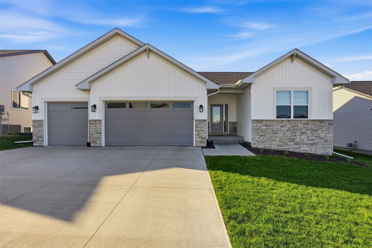 4551 Luke Drive, Iowa City, IA 52246 Main Photo