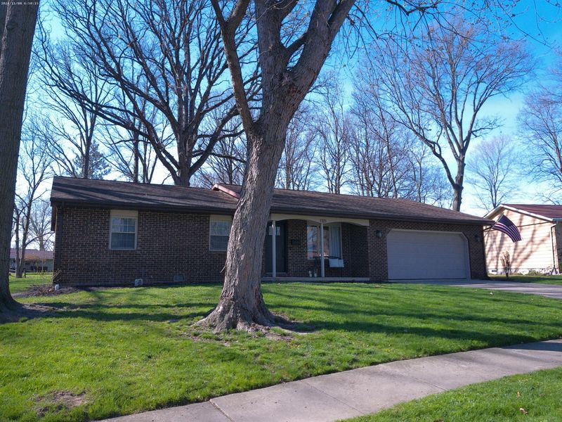 1101 Hawthorne Street, Saint Marys, OH 45885 Photo 2