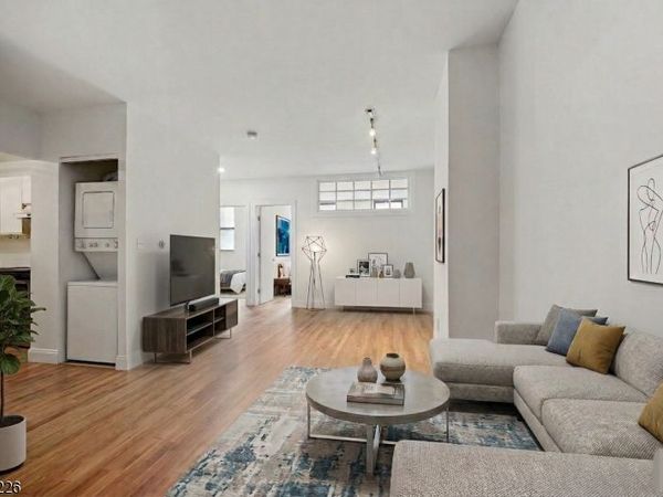 111 Mulberry St, Newark, NJ 07102