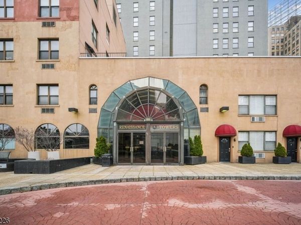 111 Mulberry St, Newark, NJ 07102