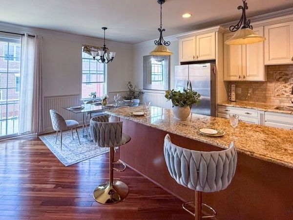 14 Gable Walk, Livingston, NJ 07039