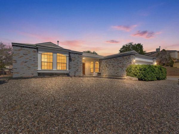 2055 Columbia Court NE, Rio Rancho, NM 87144