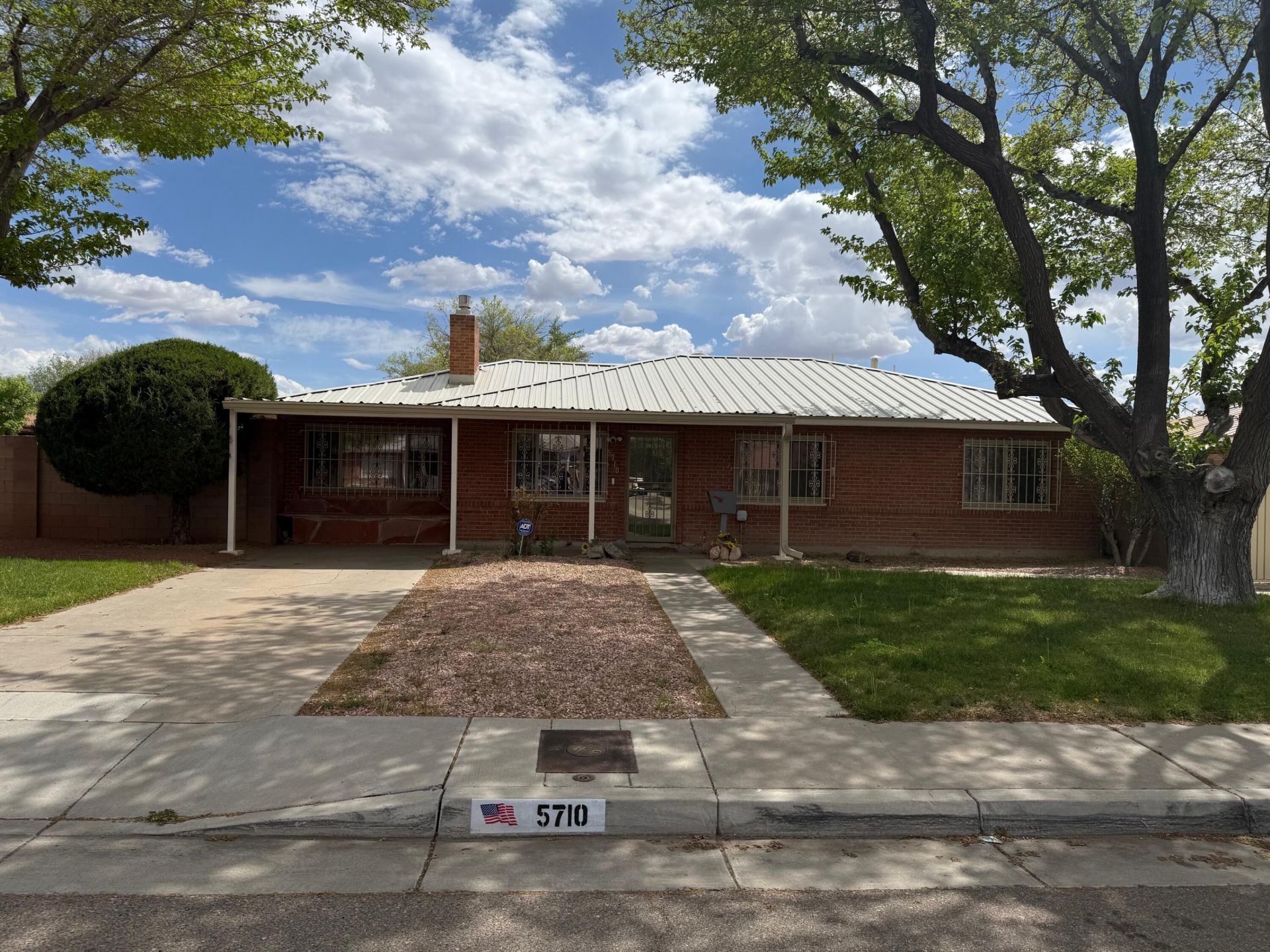 5710 Bellamah Avenue Ne, Albuquerque, NM 87110 Main Photo