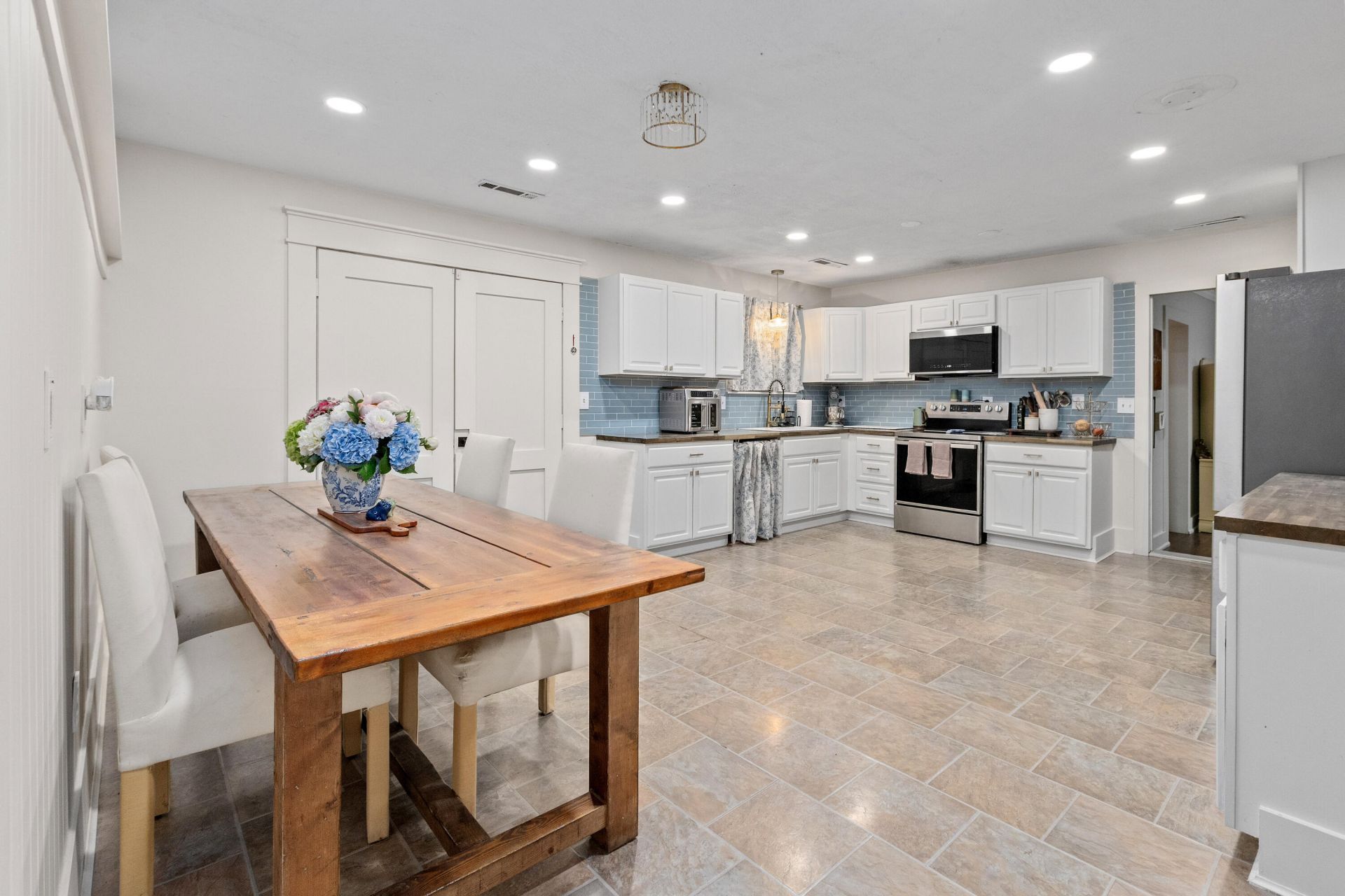 205 Bristow Drive Photo 18