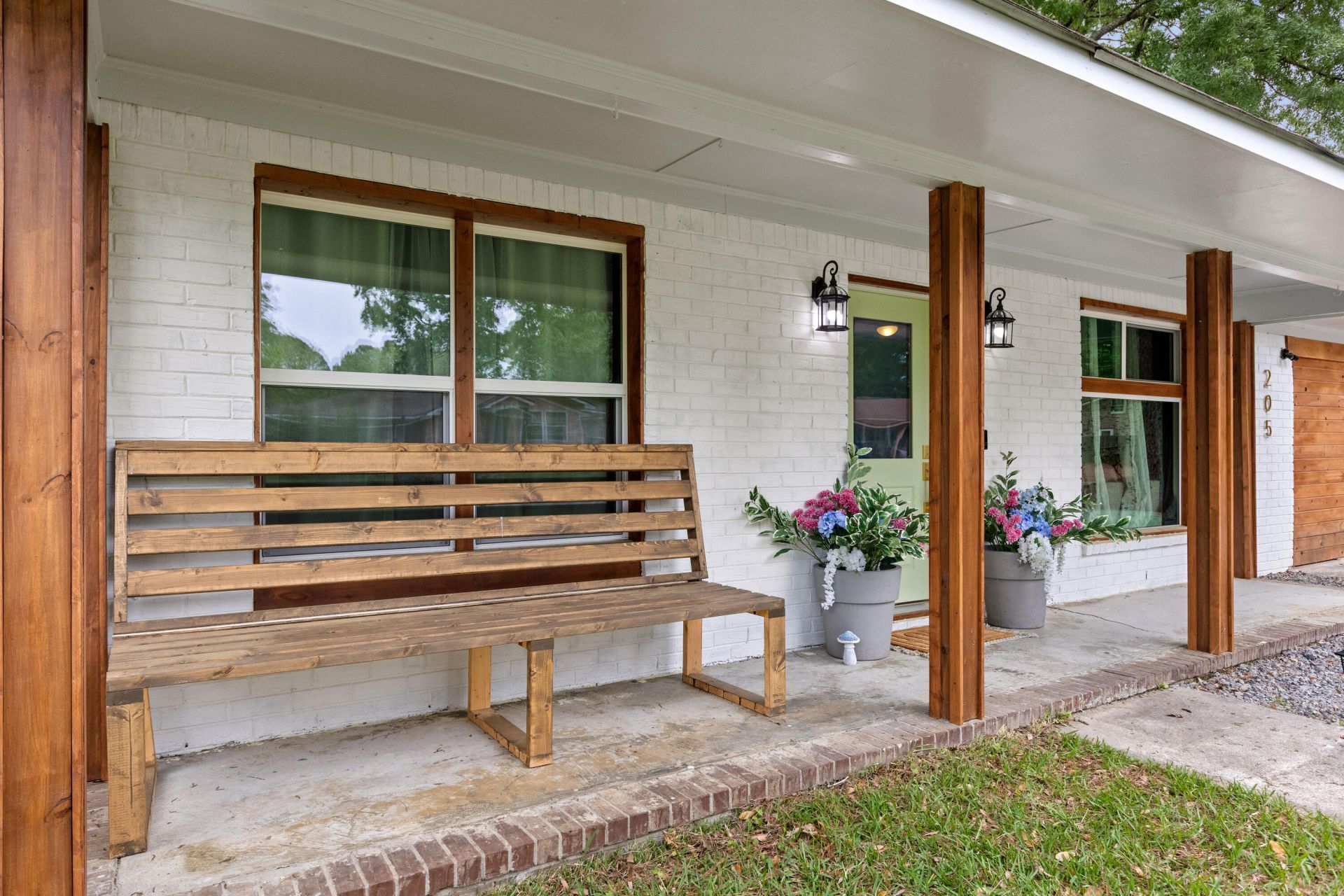 205 Bristow Drive Photo 4