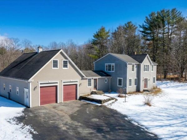 24 Winthrop Center Road, Winthrop, ME 04364