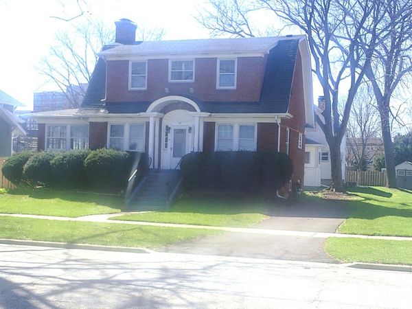 24 N Belmont Avenue, Arlington Heights, IL 60004