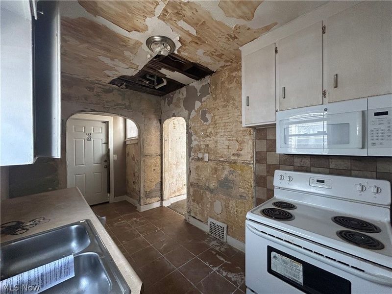 14312 Scioto Avenue, East Cleveland, OH 44112 Photo 7