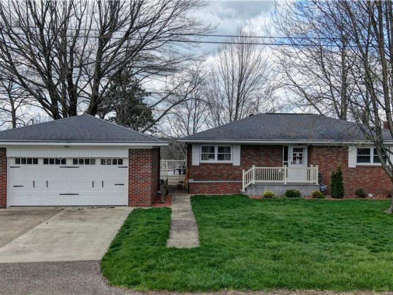 336 High Street SW, Sugarcreek, OH 44681 Photo 2