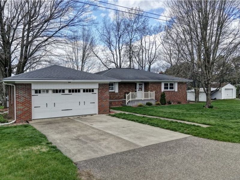 336 High Street SW, Sugarcreek, OH 44681 Photo 4