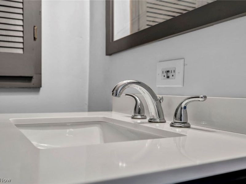 204 Grove Avenue, Cuyahoga Falls, OH 44221 Photo 12