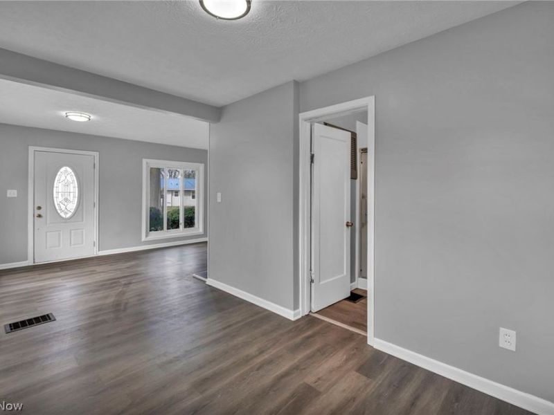 204 Grove Avenue, Cuyahoga Falls, OH 44221 Photo 13