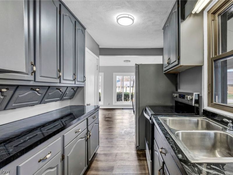 204 Grove Avenue, Cuyahoga Falls, OH 44221 Photo 16