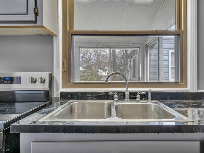 204 Grove Avenue, Cuyahoga Falls, OH 44221 Photo 17