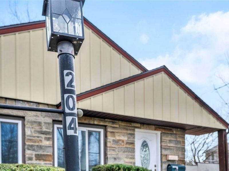 204 Grove Avenue, Cuyahoga Falls, OH 44221 Photo 6