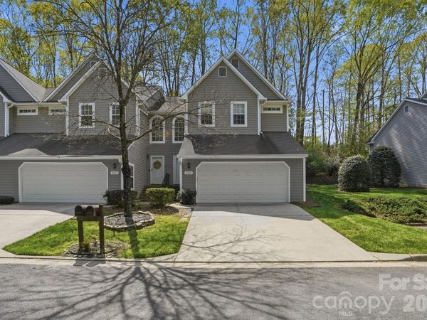 9026 Saint Pierre Lane, Charlotte, NC 28277