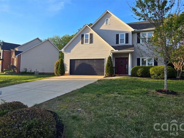657 Gable Oaks Lane NW, Concord, NC 28027