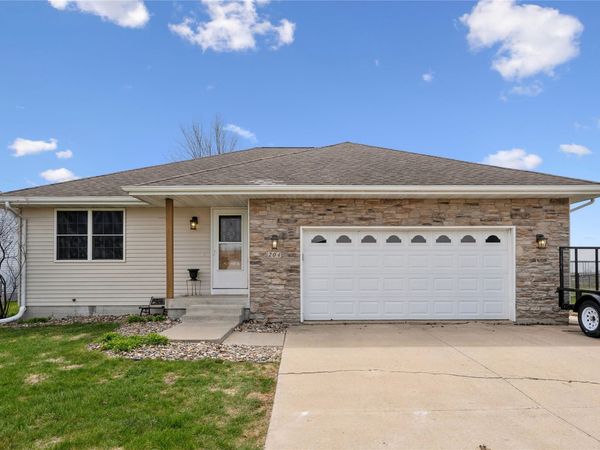 204 W Ashtyn Lane, Prairie City, IA 50228
