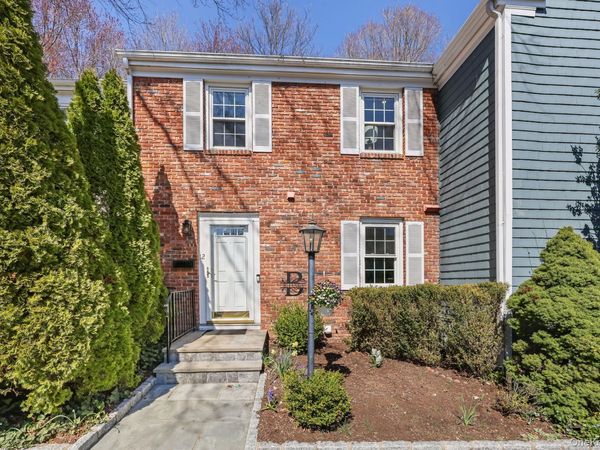 98 Valley Road, Unit 12, Greenwich, CT 06807