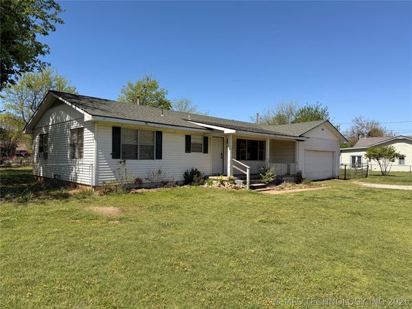 438 N Forest Street , Jenks, OK 74037