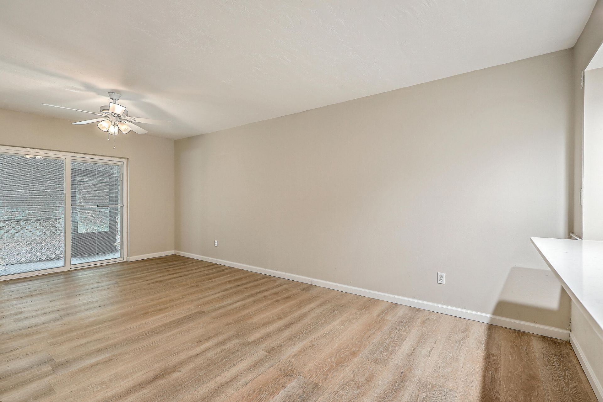 2162 Bees Ferry Road Photo 11