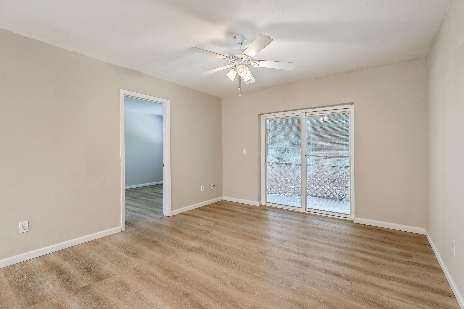 2162 Bees Ferry Road Photo 13