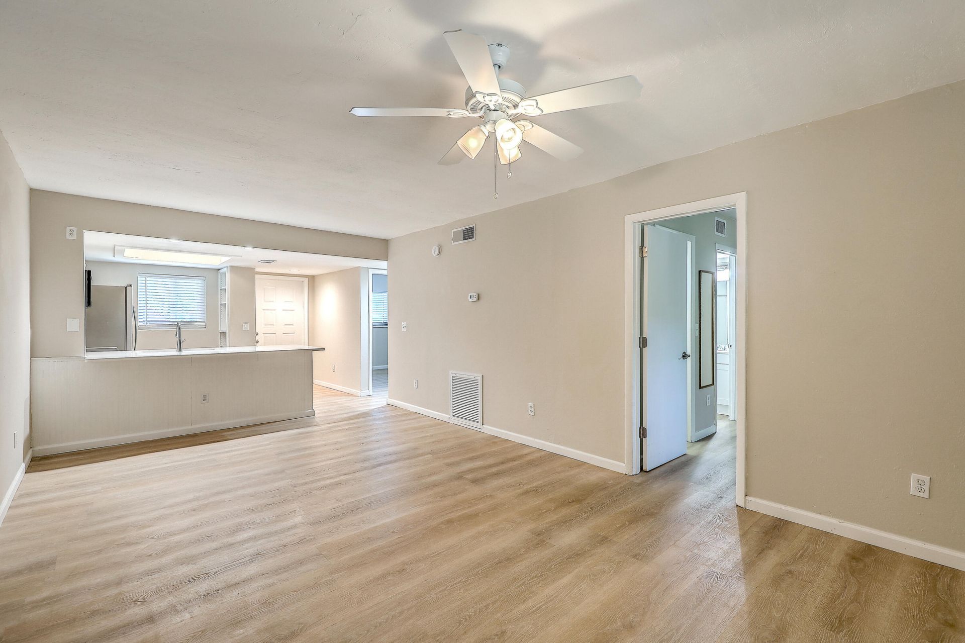 2162 Bees Ferry Road Photo 14