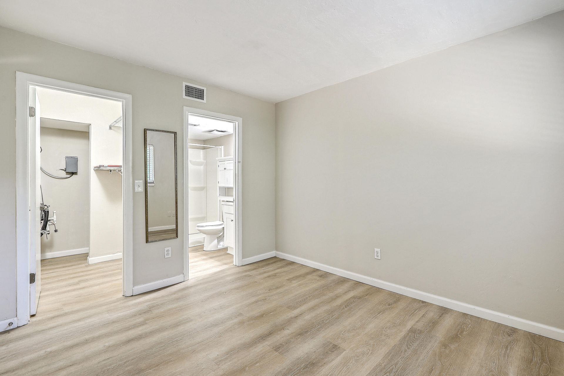 2162 Bees Ferry Road Photo 16