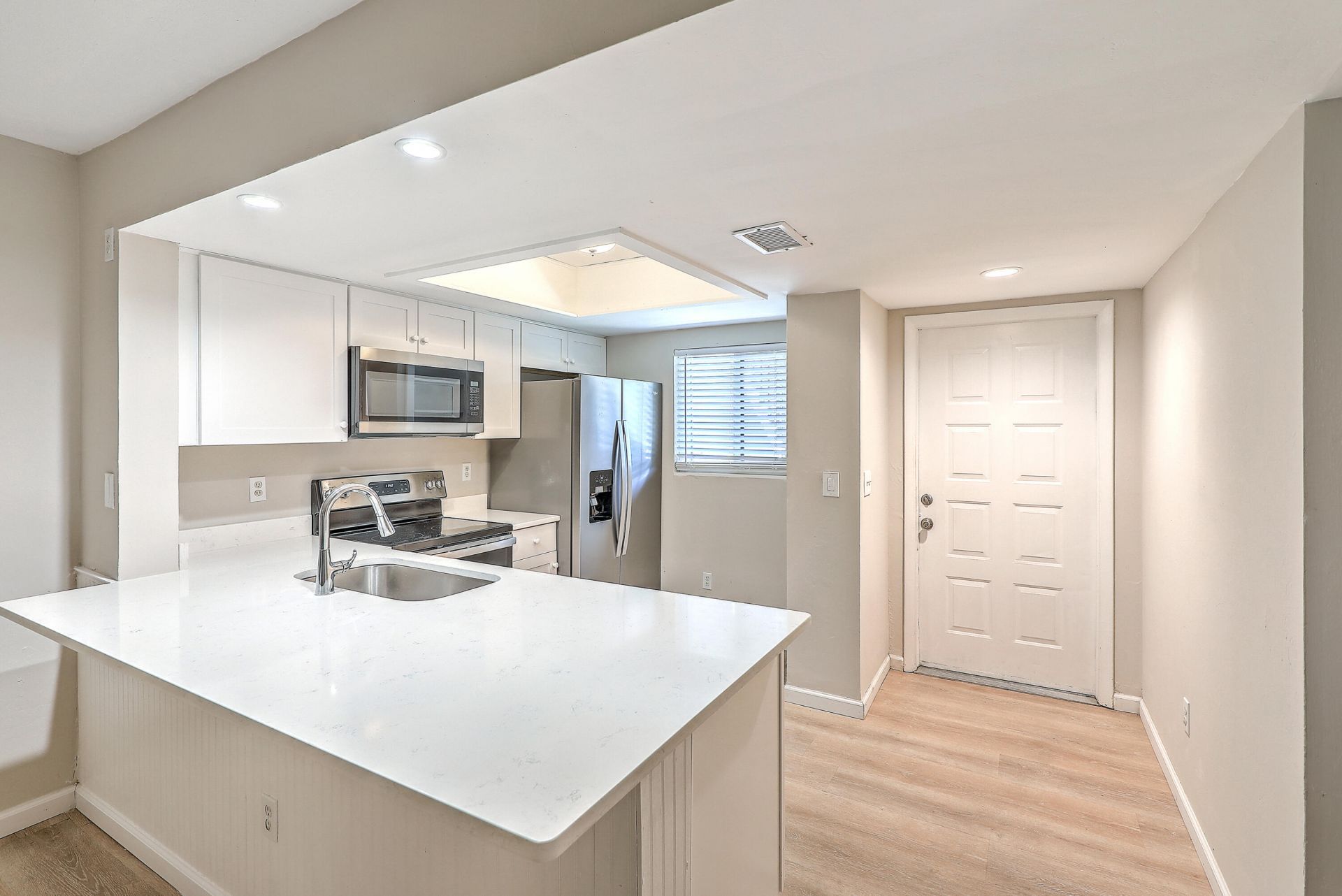 2162 Bees Ferry Road Photo 5