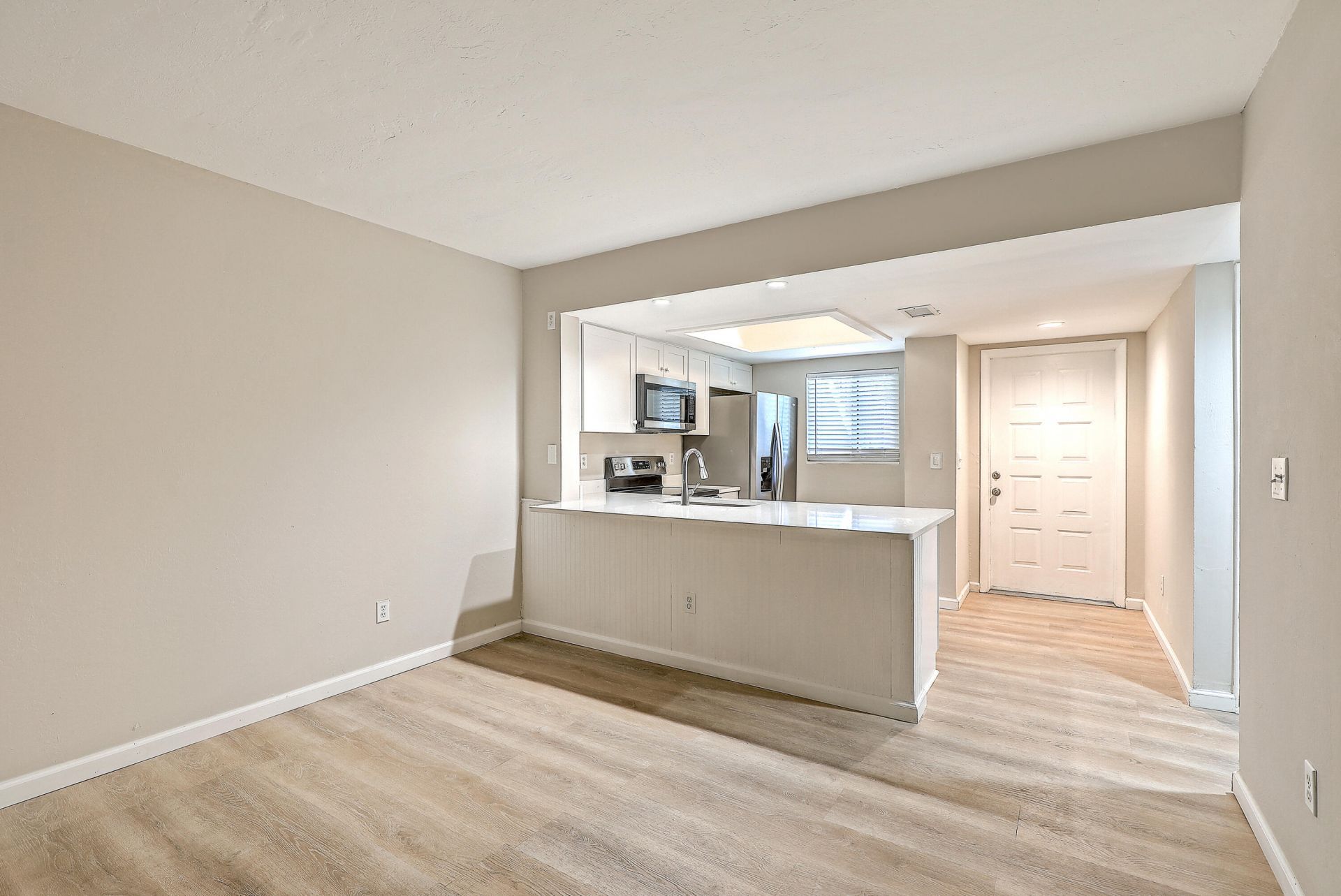 2162 Bees Ferry Road Photo 9