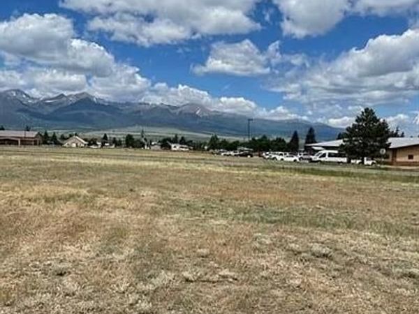 302 Hermit Lane, Westcliffe, CO 81252