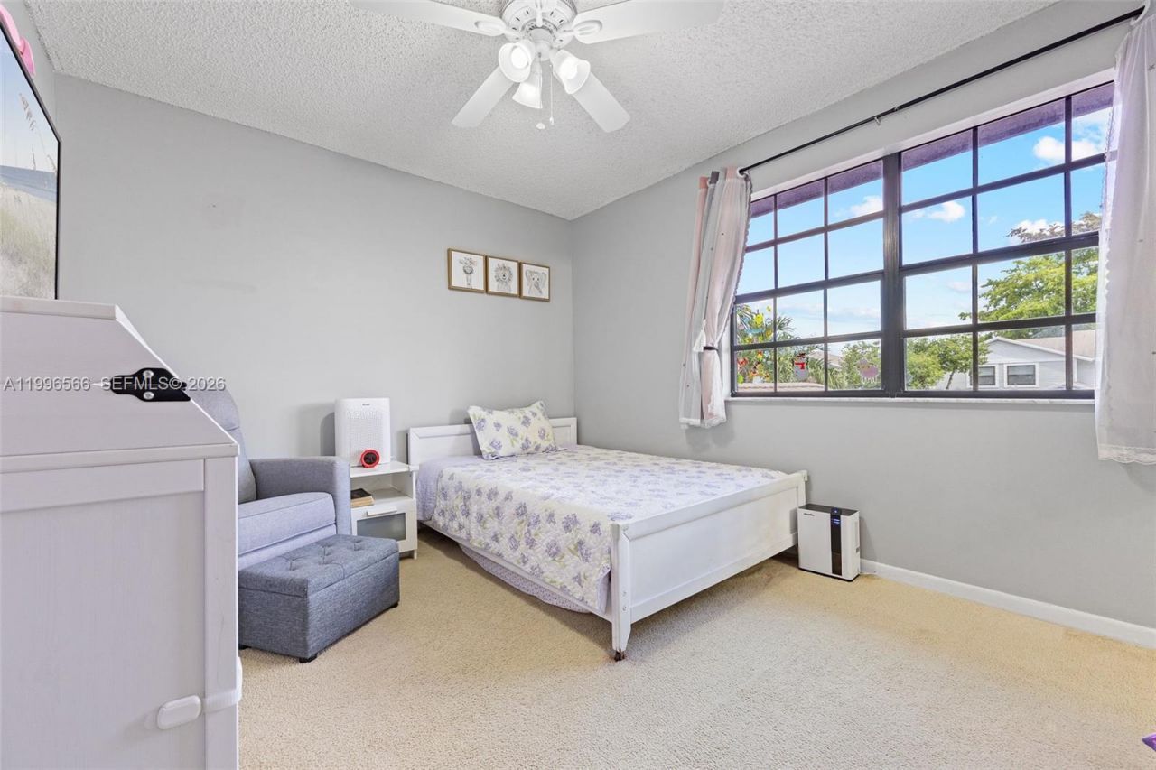 10500 NW 3rd St, Pembroke Pines, FL 33026 Photo