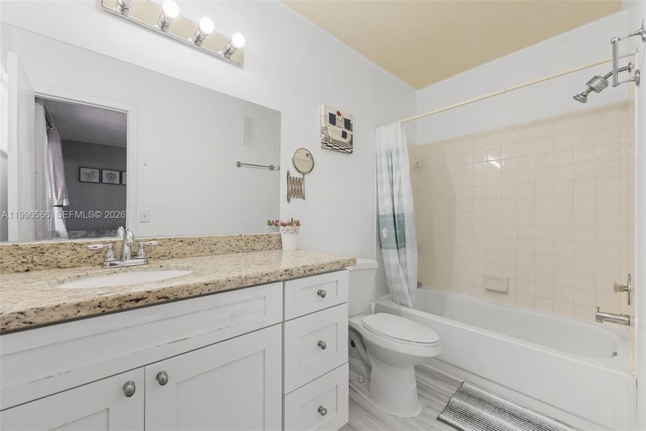 10500 NW 3rd St, Pembroke Pines, FL 33026 Photo