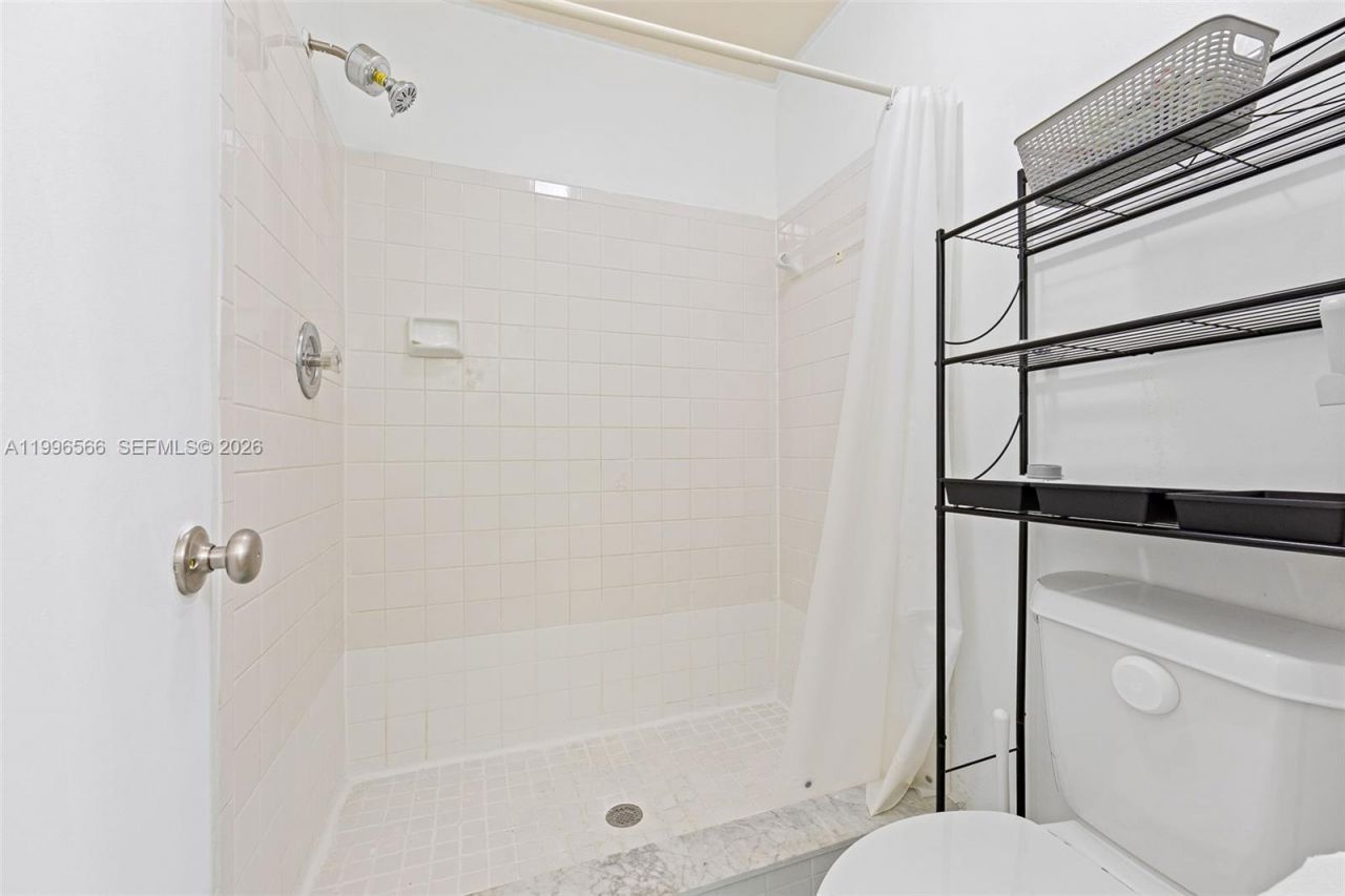 10500 NW 3rd St, Pembroke Pines, FL 33026 Photo