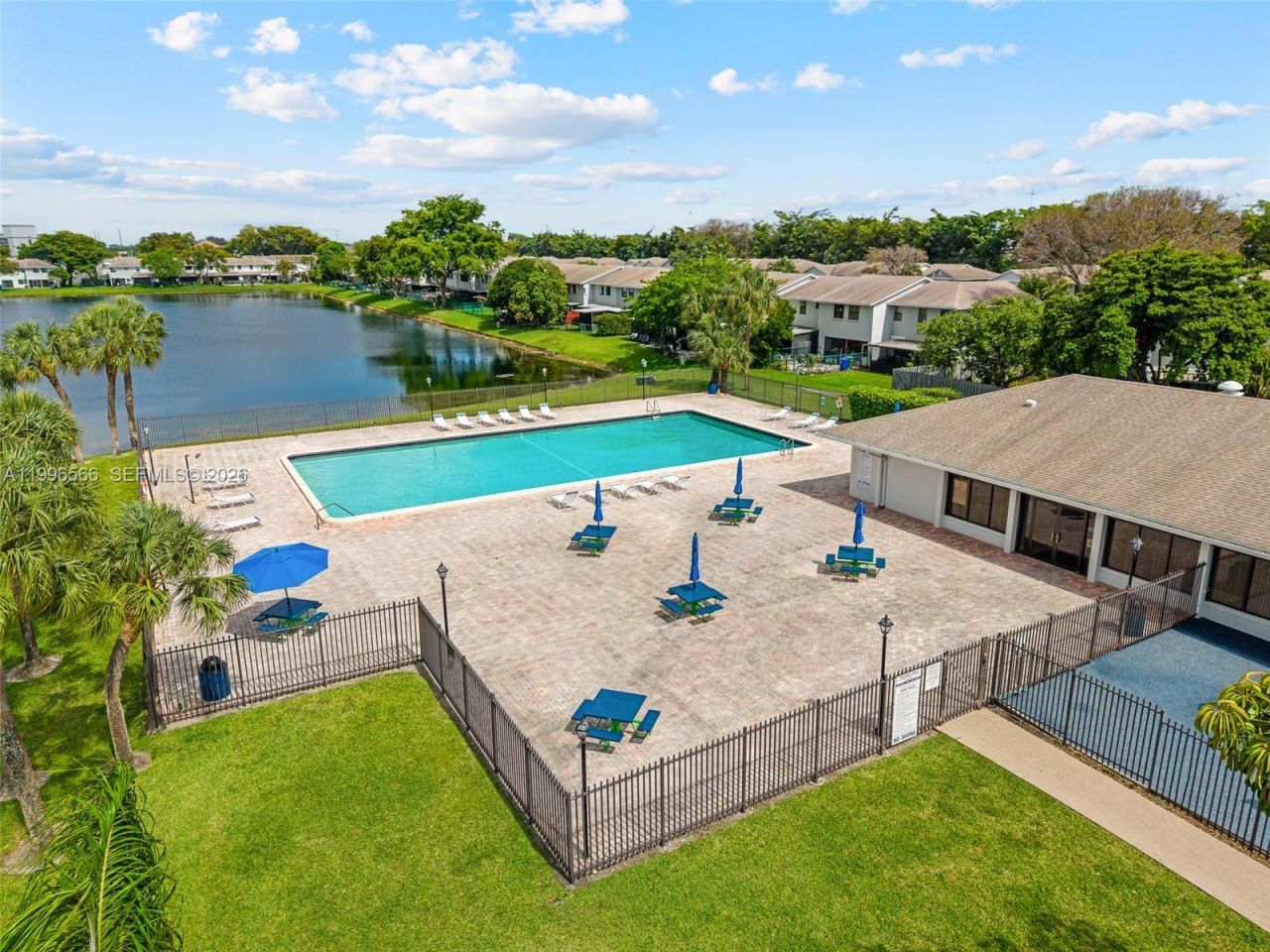 10500 NW 3rd St, Pembroke Pines, FL 33026 Photo