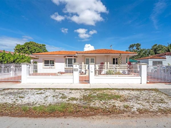 201 SW 51st Ct, Unit 1, Miami, FL 33134