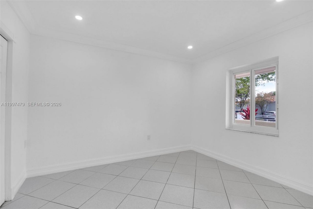 201 SW 51st Ct, Unit 1, Miami, FL 33134 Photo