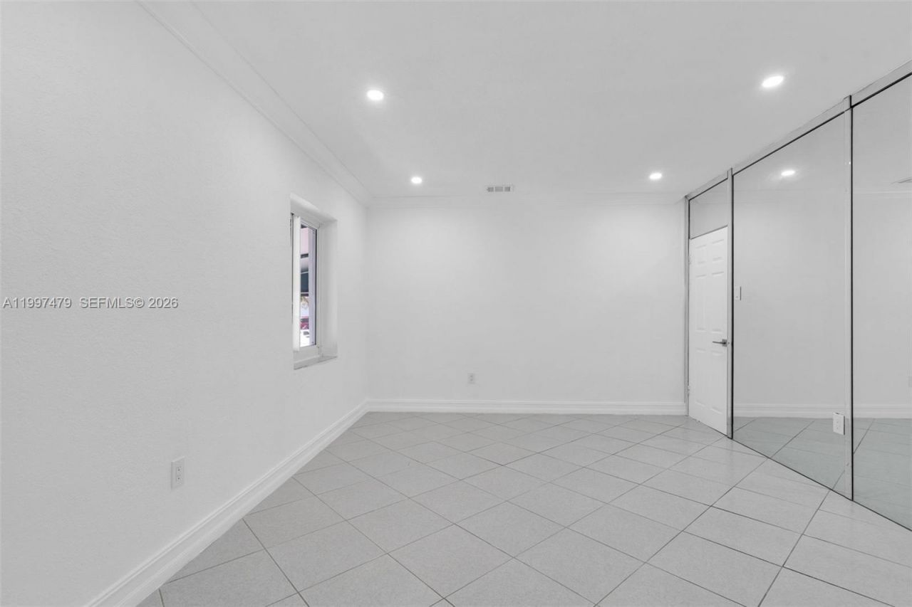 201 SW 51st Ct, Unit 1, Miami, FL 33134 Photo
