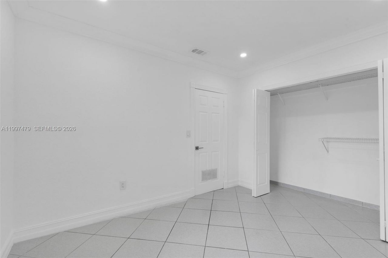 201 SW 51st Ct, Unit 1, Miami, FL 33134 Photo