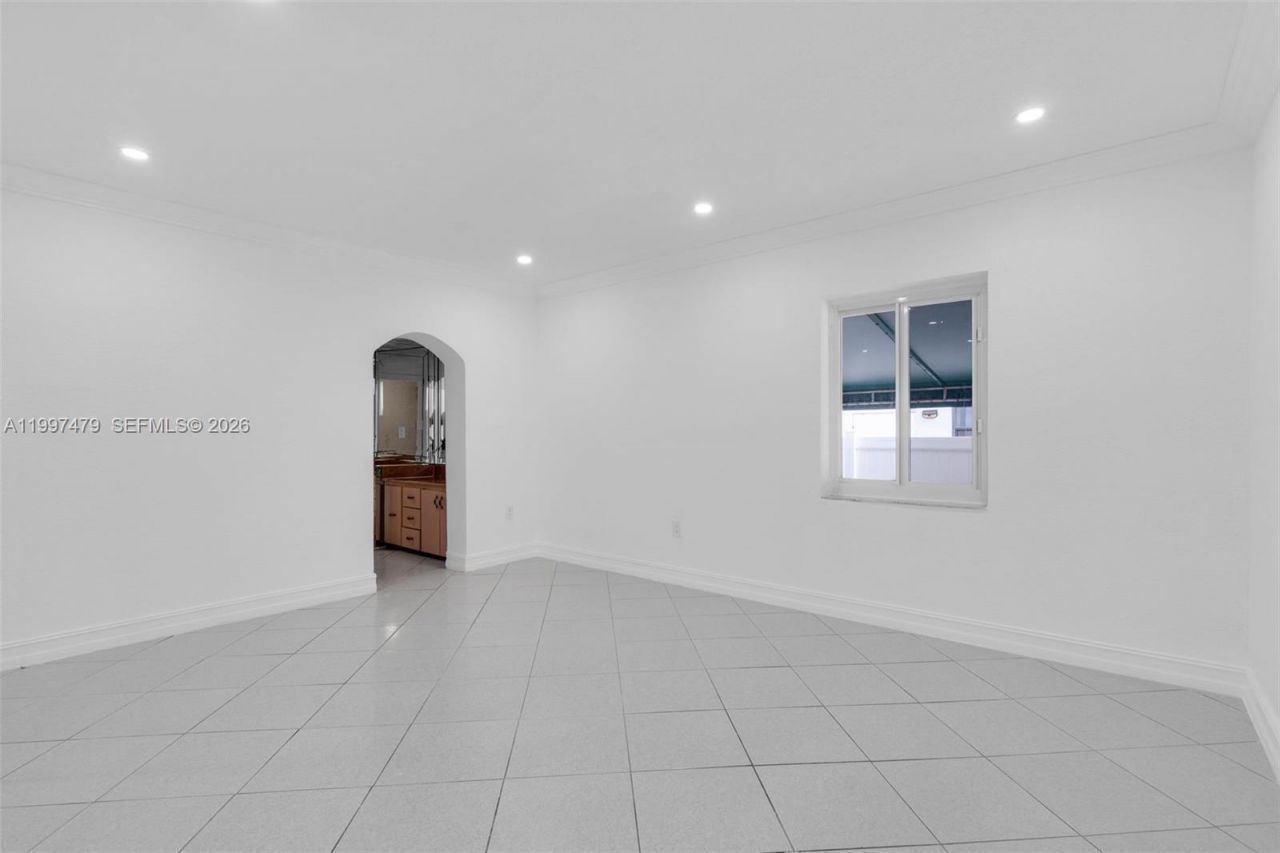 201 SW 51st Ct, Unit 1, Miami, FL 33134 Photo