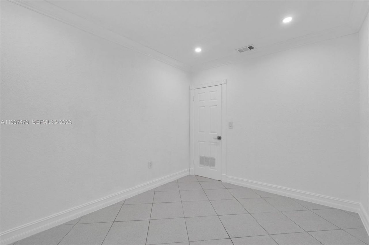 201 SW 51st Ct, Unit 1, Miami, FL 33134 Photo
