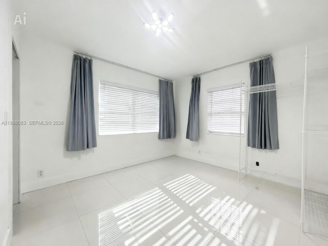 16082 NE 9th Ct, North Miami Beach, FL 33162 Photo