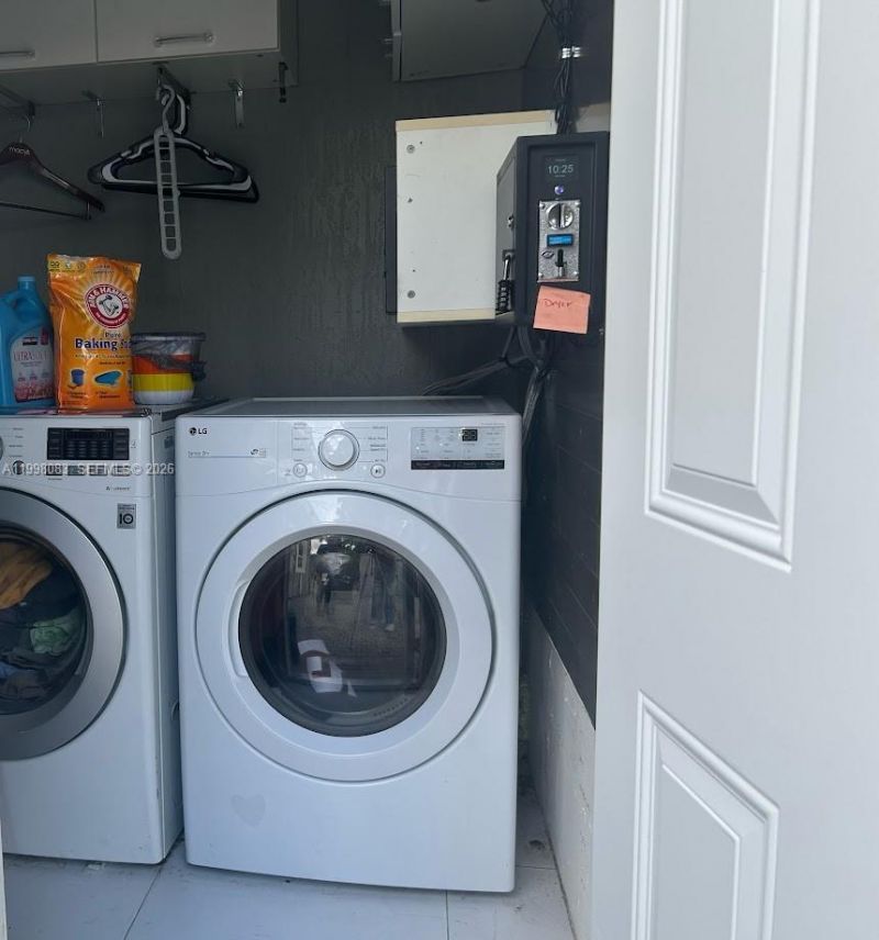 16082 NE 9th Ct, North Miami Beach, FL 33162 Photo