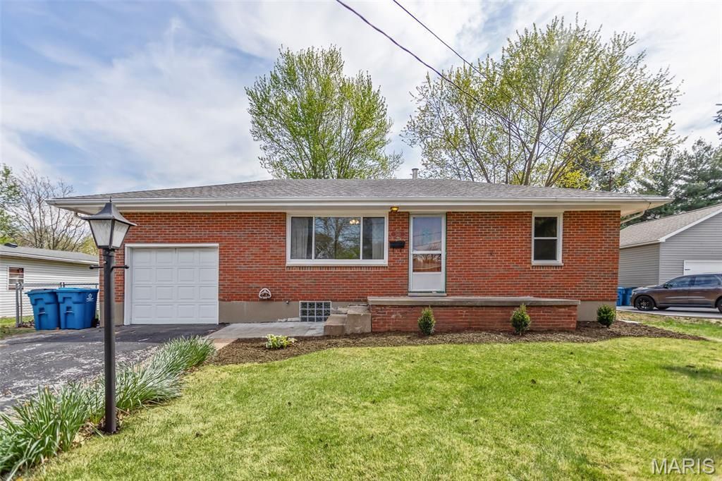 340 Ruth Avenue, Cottage Hills, IL 62018 Main Photo