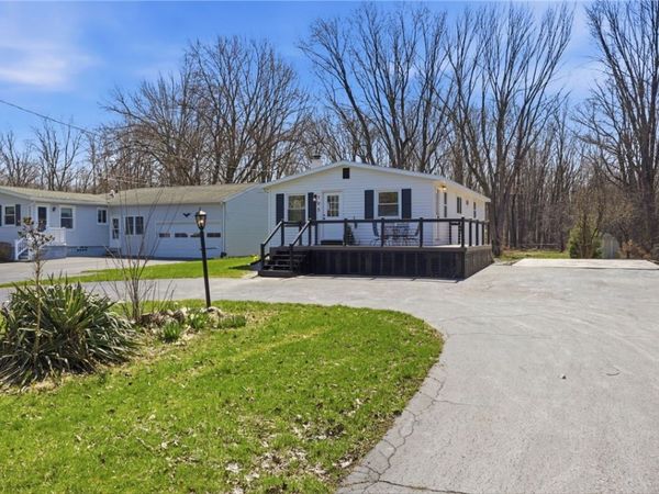 105 Names Road , Rochester, NY 14623