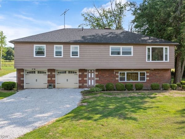 988 E Turkeyfoot Lake Road , Akron, OH 44312