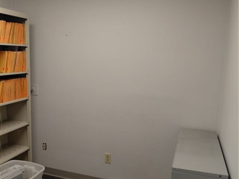 211 N Main Street, Hubbard, OH 44425 Photo 10